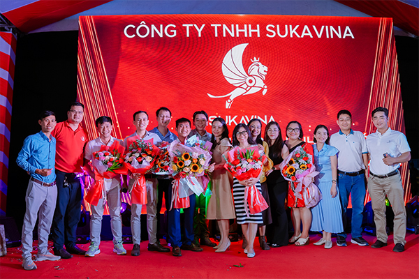 sukavina-tung-bung-khai-truong-chi-nhanh-moi-chang-duong-6-nam-vuon-minh9.jpg (317 KB)